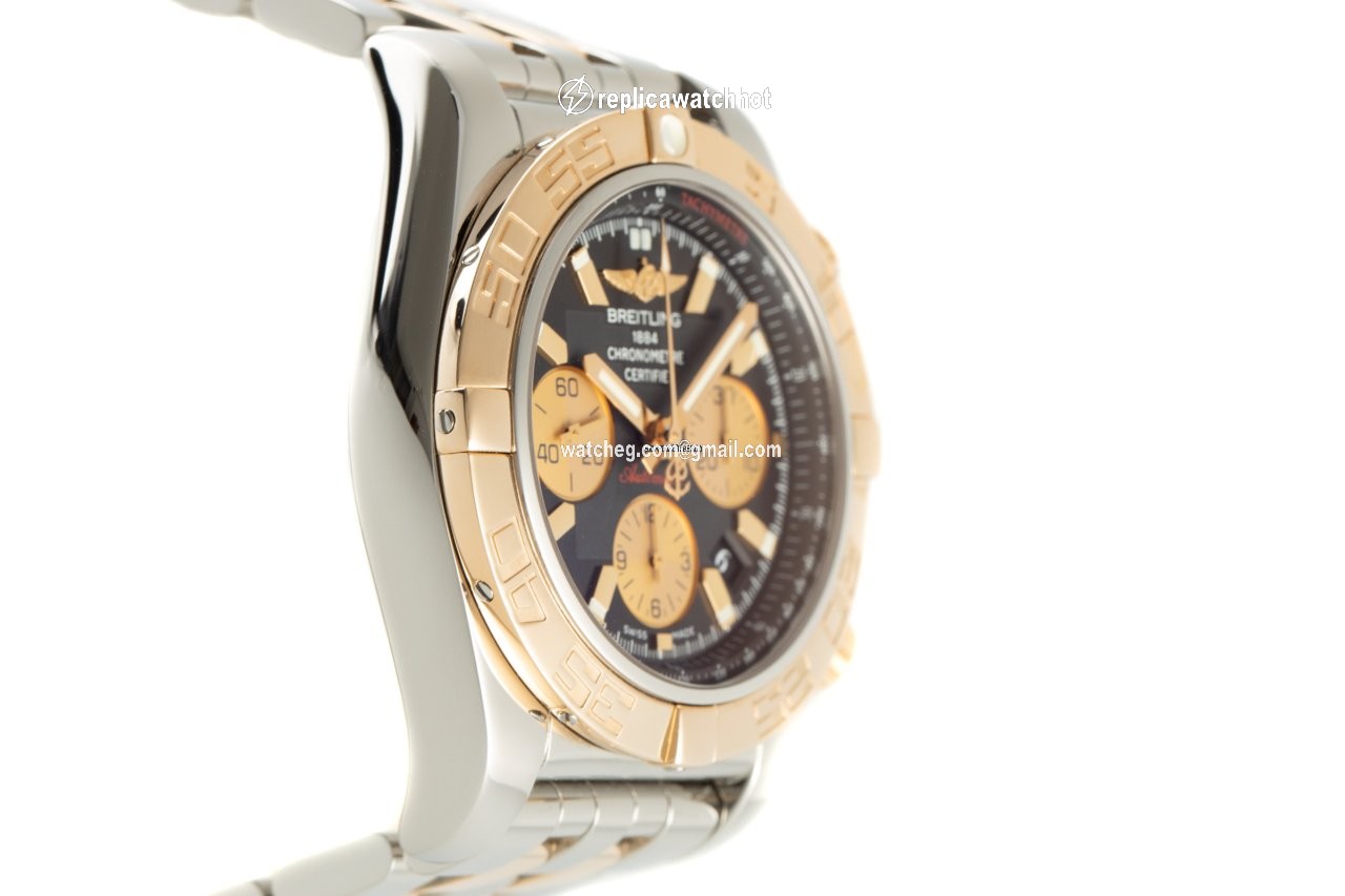 Breitling Chronomat 44 Mens watch Unisex Automatic Gold Steel CB0110 3
