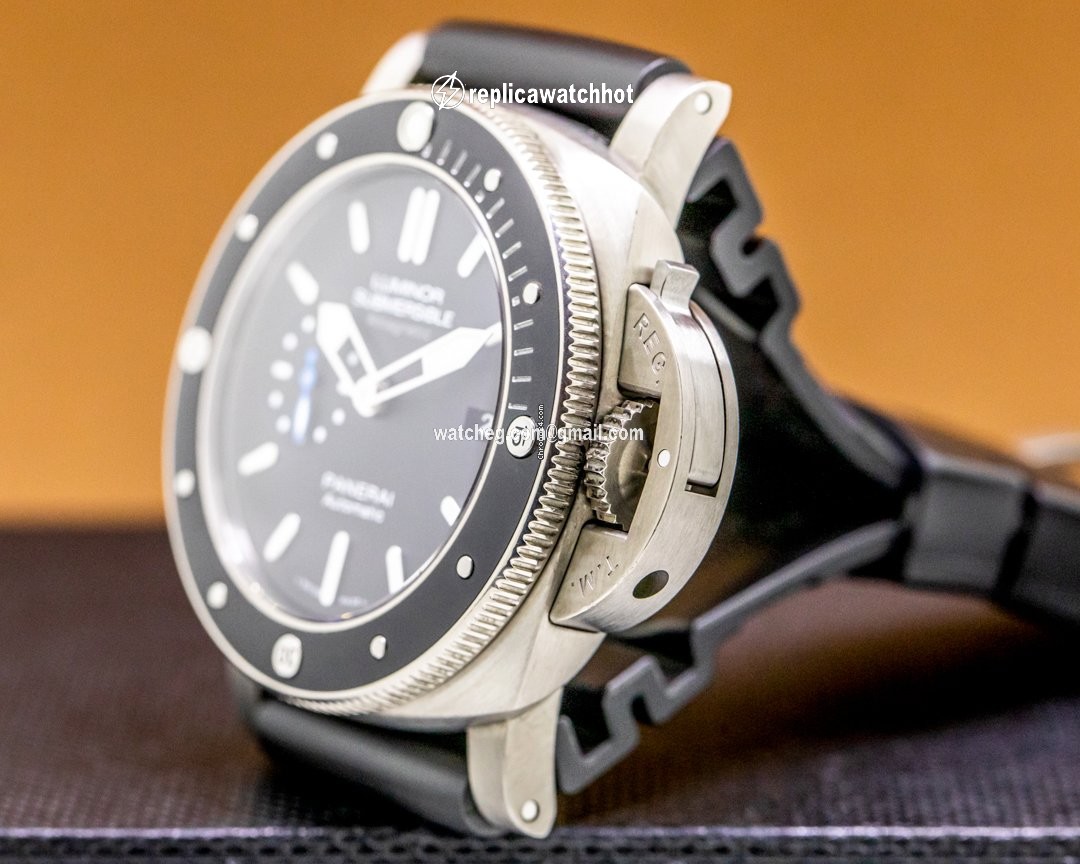 Panerai Luminor Submersible 1950 3 Days Automatic Mens watch Unisex Automatic Titanium PAM01389 3
