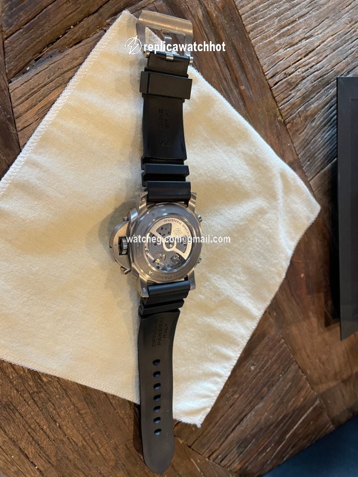 Panerai Luminor 1950 Regatta 3 Days Chrono Flyback Mens watch Unisex Automatic Titanium PAM 00526 3