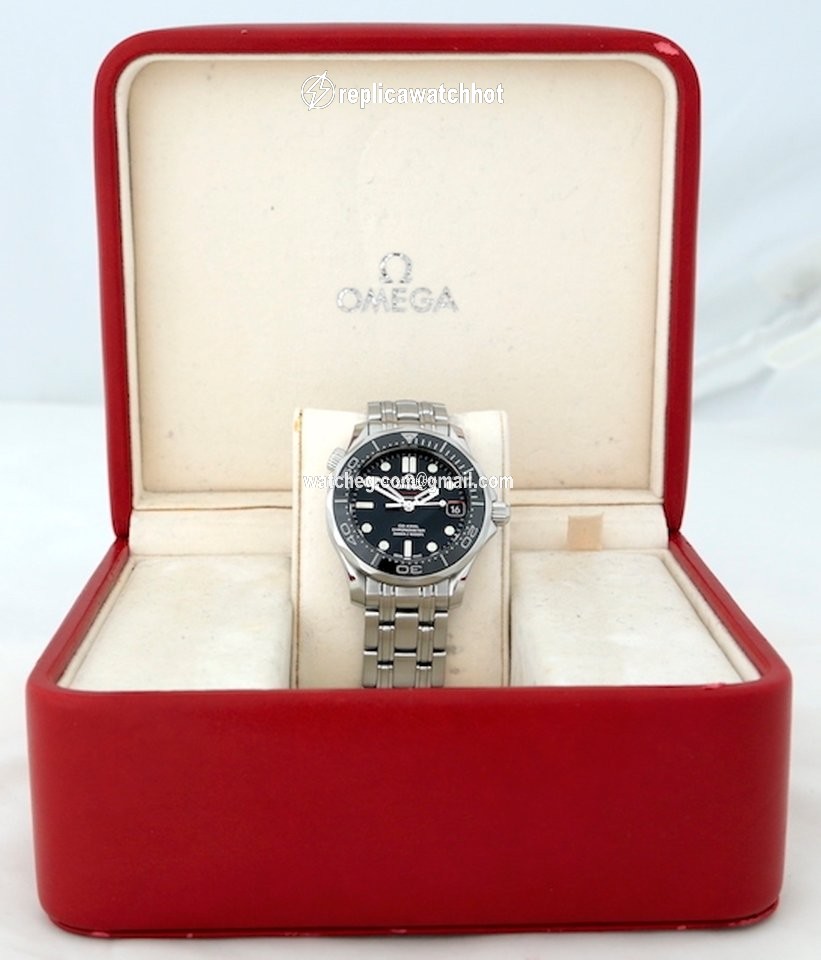 Omega Seamaster Diver 300 M Mens watch Unisex Automatic Steel 212.30.36.20.01.002 3