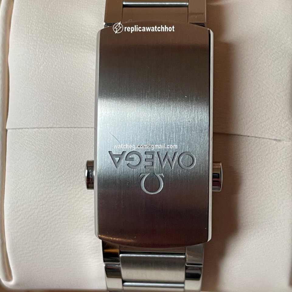 Omega Seamaster 300 Mens watch Unisex Automatic Steel 234.30.41.21.03.001 3