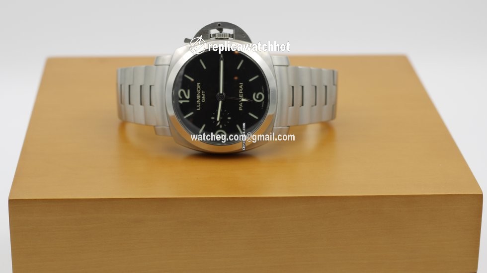 Panerai Luminor 1950 3 Days GMT Automatic Mens watch Unisex Automatic Steel PAM 00329 3