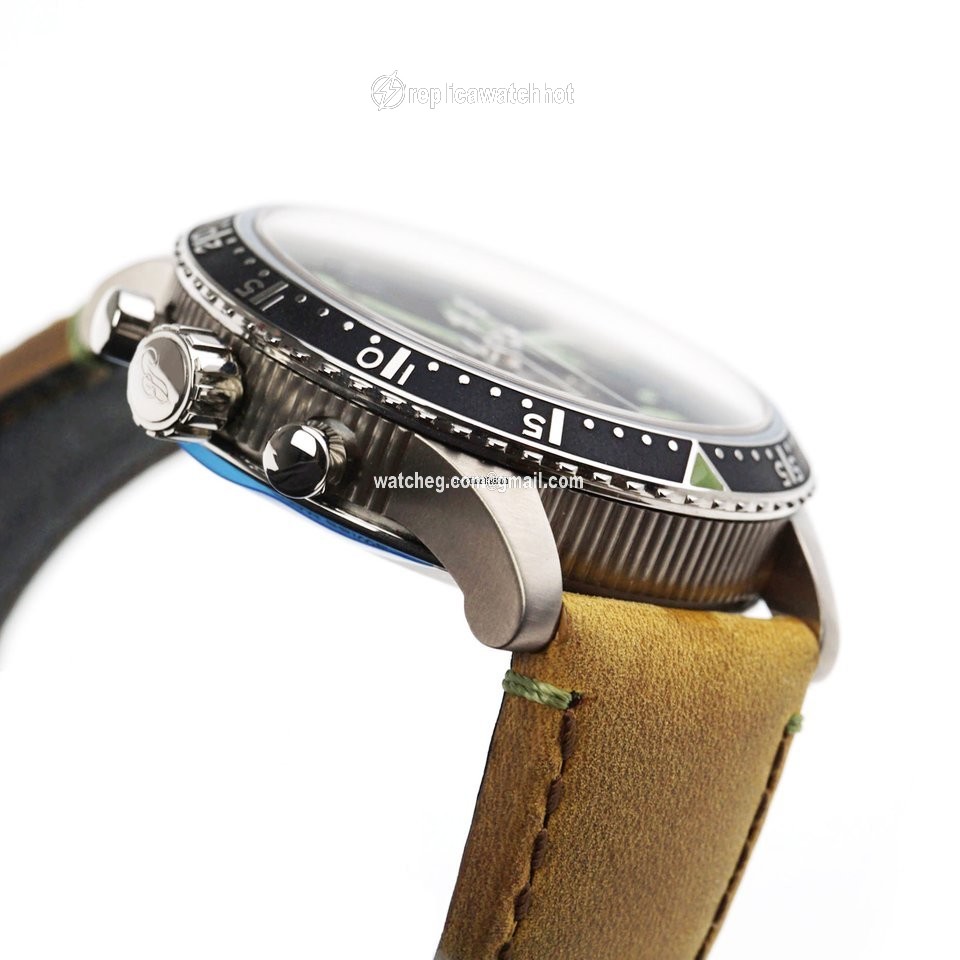 Breguet Type XX - XXI - XXII Mens watch Unisex Automatic Titanium 3815TI HM 3ZU 3