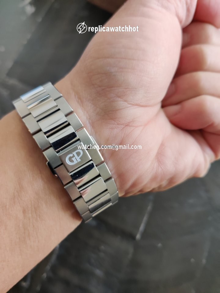 Girard Perregaux Laureato Mens watch Unisex Automatic Steel 81010-11-431-11A 3