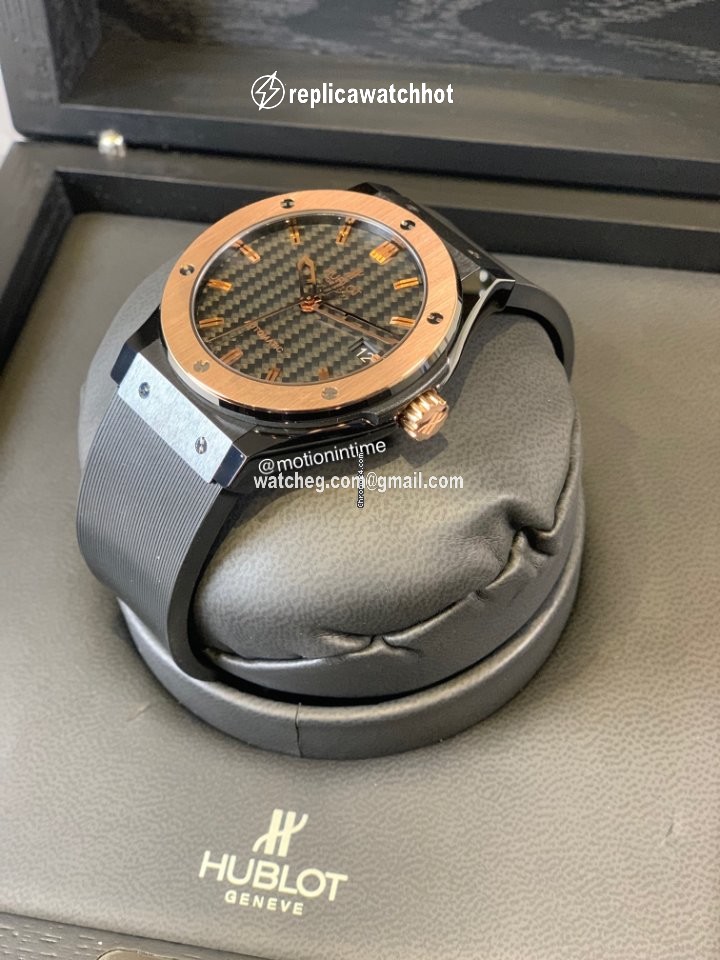 Hublot Classic Fusion 45, 42, 38, 33 mm Mens watch Unisex Automatic Ceramic 511.CP.1780.RX 3