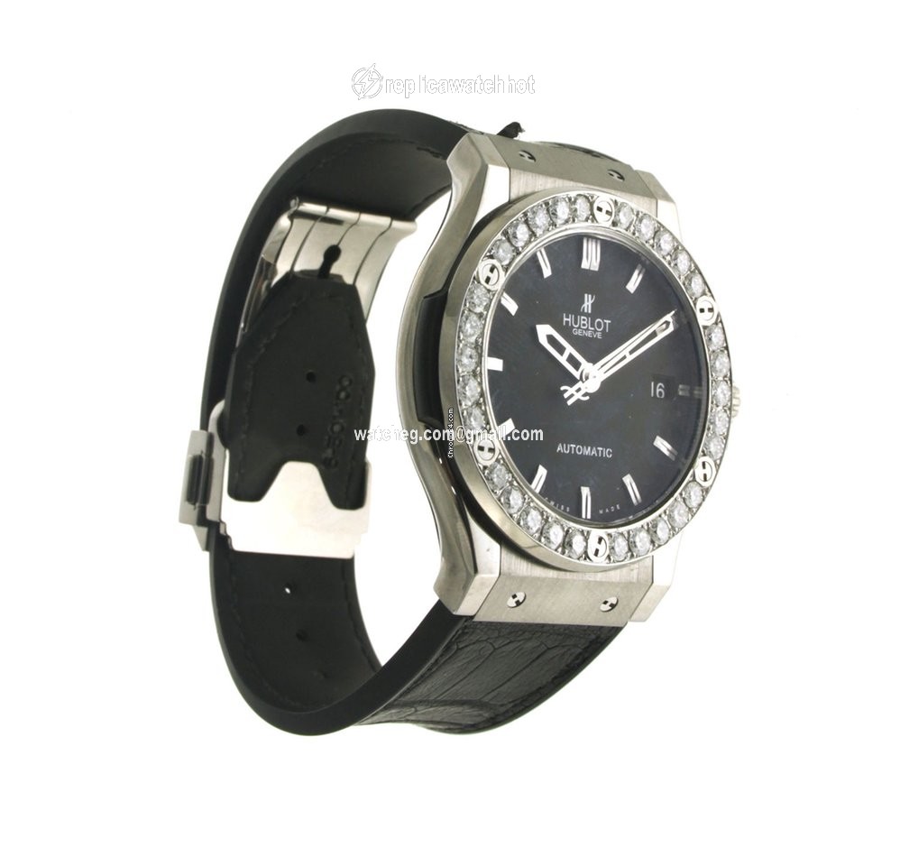 Hublot Classic Fusion 45, 42, 38, 33 mm Mens watch Unisex Automatic Titanium 542.NX.1170.LR 3