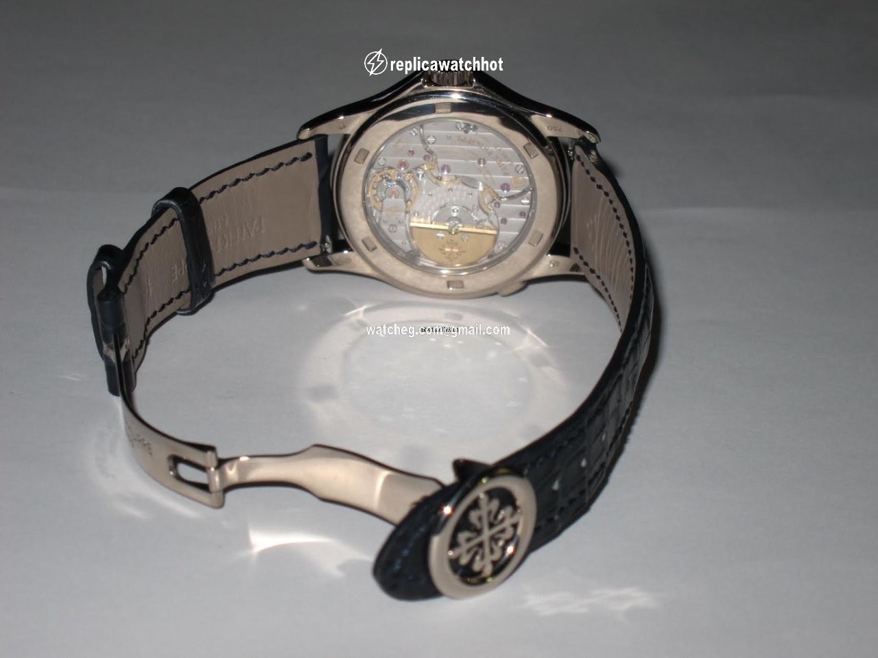Patek Philippe World Time Mens watch Unisex Automatic White gold 5131G 3