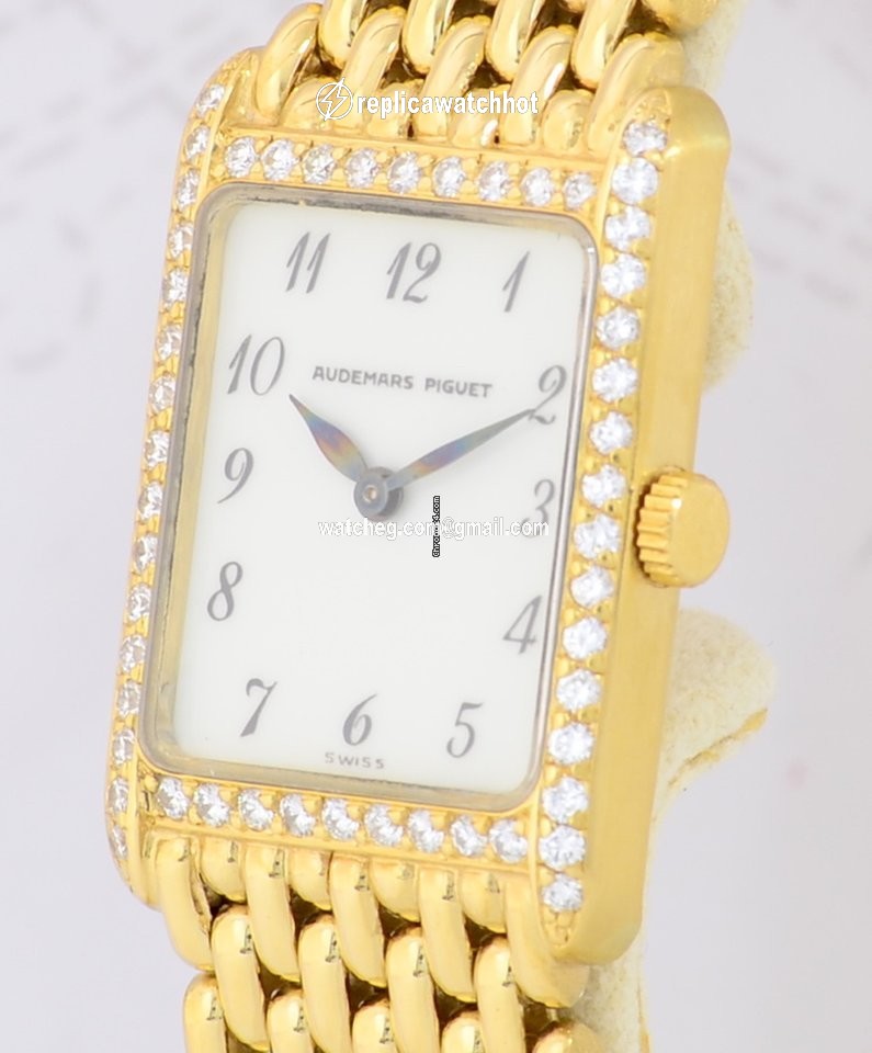 Audemars Piguet Womens watch Quartz Yellow gold C440 AP Gold 3