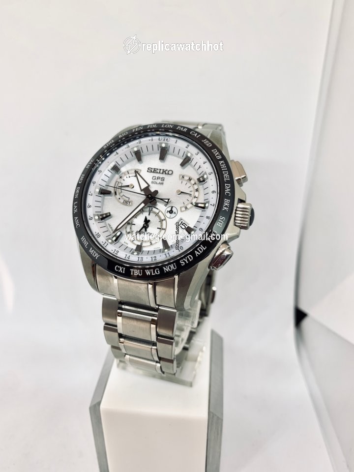 Seiko Astron GPS Solar Chronograph Mens watch Unisex Automatic Titanium SSE047J1 3