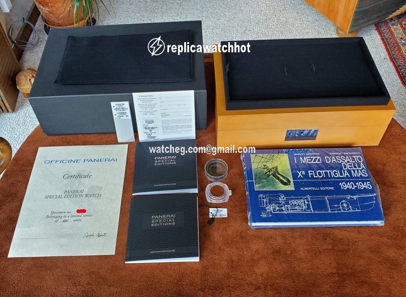 Panerai Special Editions Manual winding PAM 685 3
