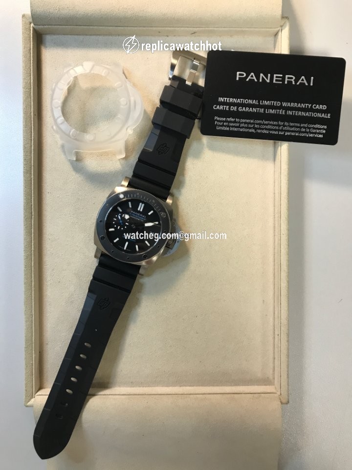 Panerai Luminor Submersible 1950 3 Days Automatic Mens watch Unisex Automatic Titanium PAM 01389 3