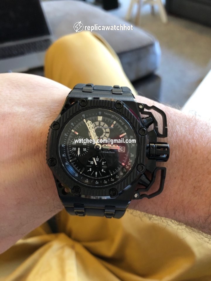 Audemars Piguet Royal Oak Offshore Chronograph Mens watch Unisex Automatic Titanium 26165IO.OO.A002CA.01 4
