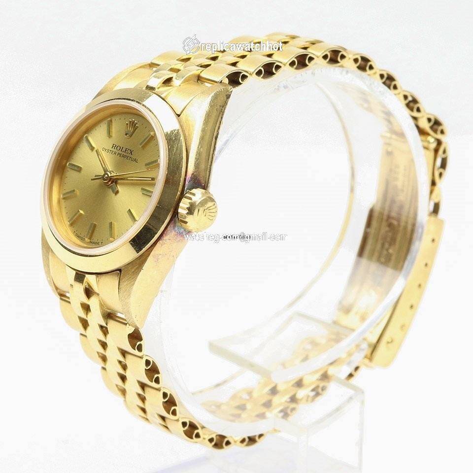 Rolex Oyster Perpetual 26 Womens watch Yellow gold Automatic 67188 4