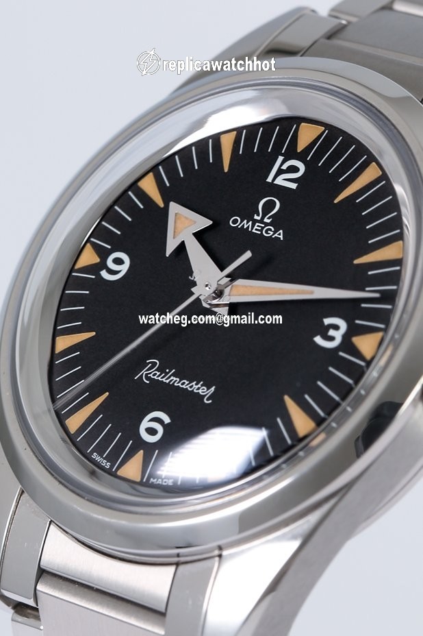 Omega Seamaster Railmaster Mens watch Unisex Automatic Steel 220.10.38.20.01.002. 4