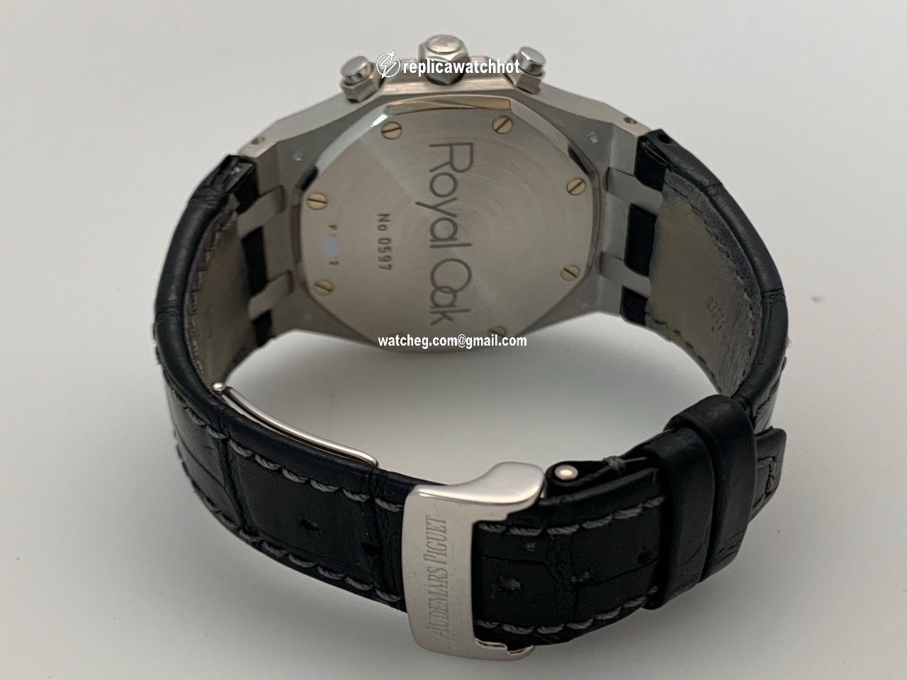 Audemars Piguet Royal Oak Chronograph Mens watch Unisex Automatic White gold 26022BC.OO.D002CR.01 4