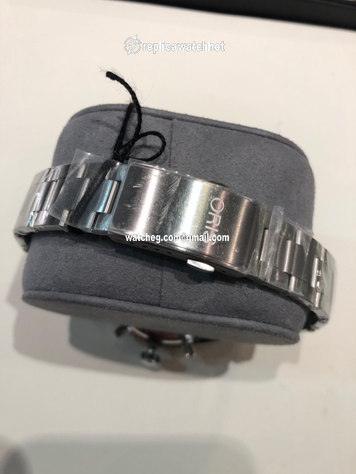 Oris Divers Sixty Five Mens watch Unisex Automatic Steel 01 771 7744 4354-07 8 2 1 18 4
