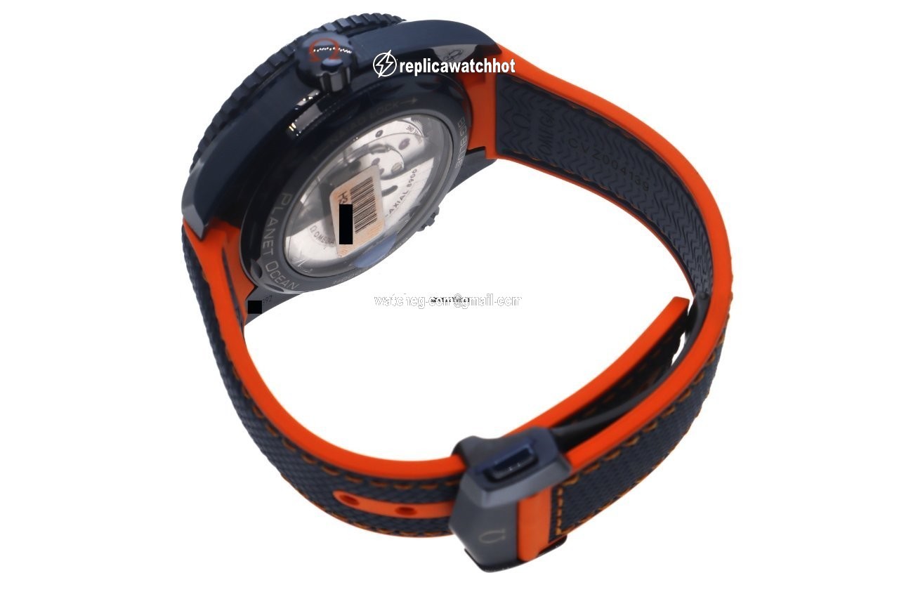 Omega Seamaster Planet Ocean Mens watch Unisex Automatic Ceramic 215.92.46.22.03.001 4
