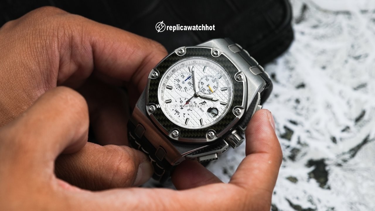 Audemars Piguet Royal Oak Offshore Chronograph Mens watch Unisex Automatic Titanium 26030IO.OO.D001IN.01 4