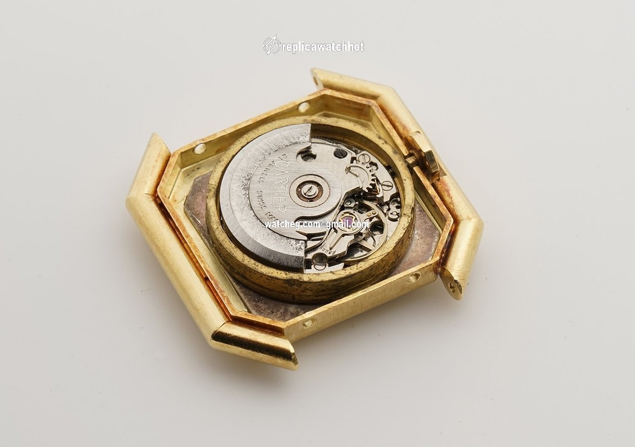 Cartier Tank Automatic Yellow gold W4598 4