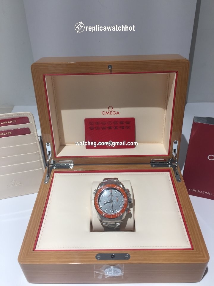 Omega Seamaster Planet Ocean Chronograph Mens watch Unisex Automatic Steel 215.30.46.51.99.001 4