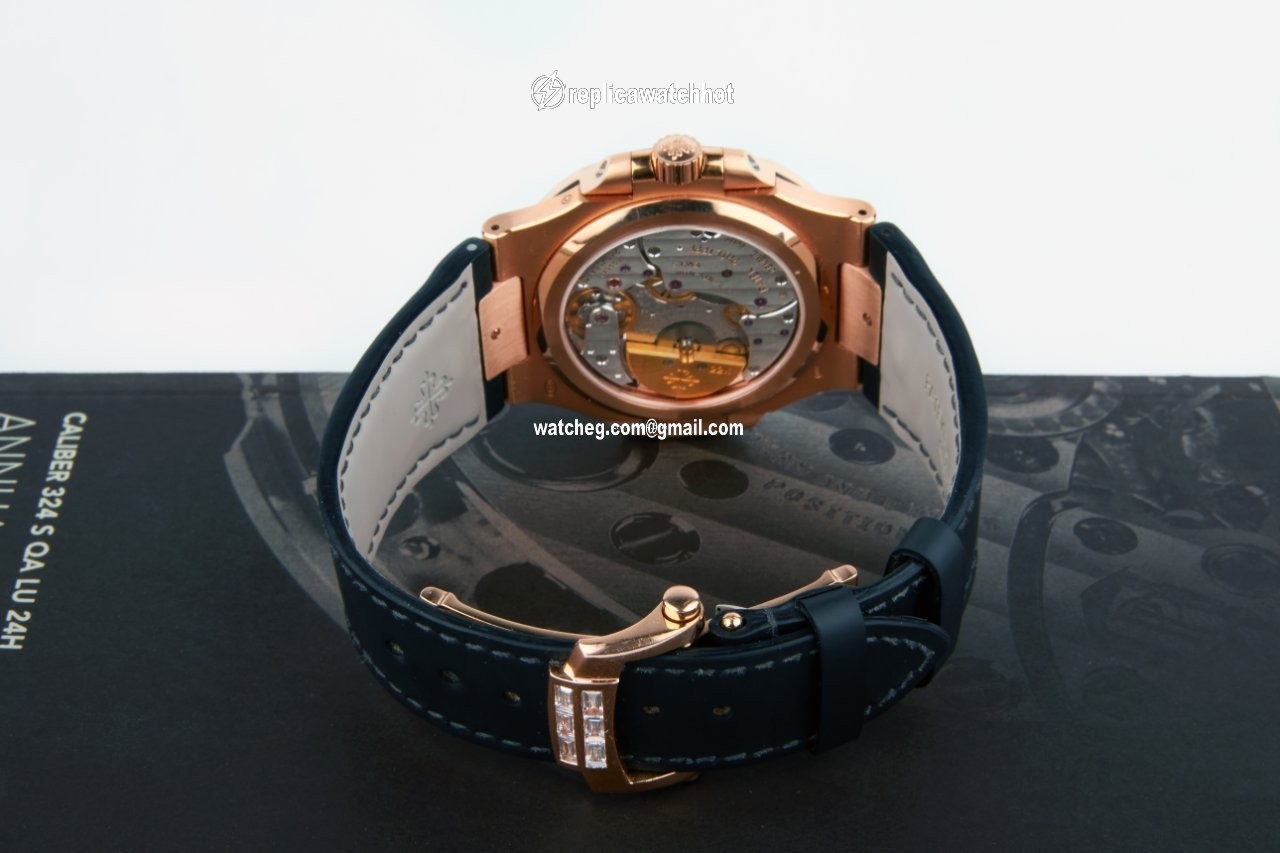 Patek Philippe Nautilus Mens watch Unisex Automatic Rose gold 5712R-001 4