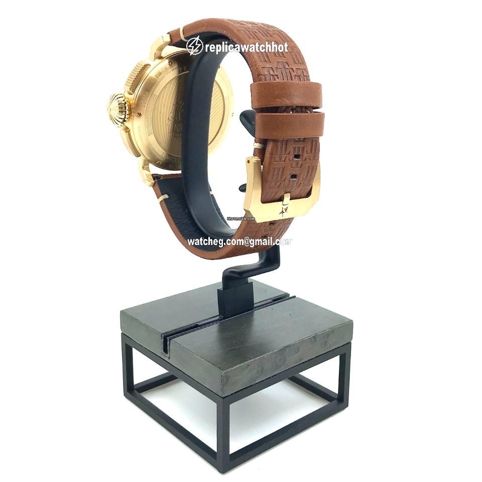 Zenith Pilot Mens watch Unisex Automatic Yellow gold 30.2430.4069 78.C811 4