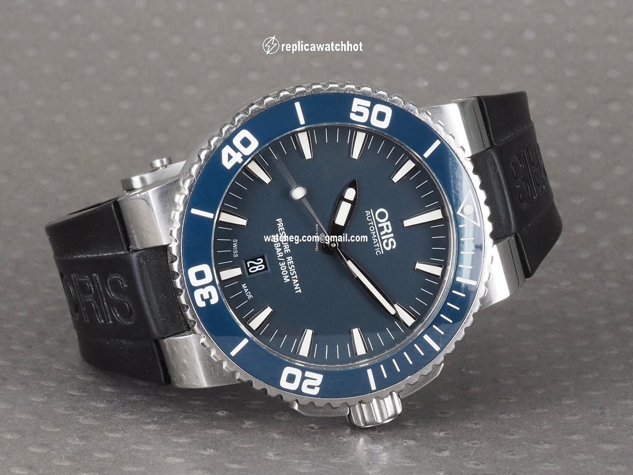 Oris Aquis Date Steel 01 733 7653 4155 4