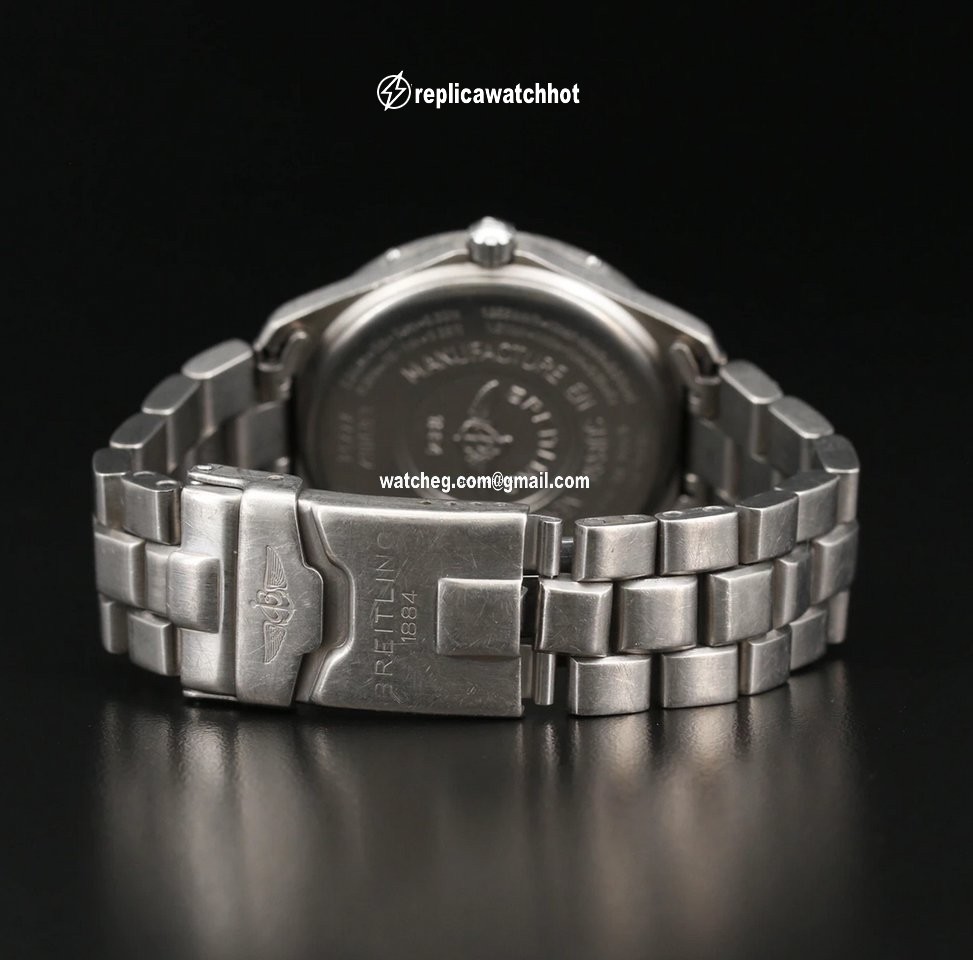 Breitling Aerospace Mens watch Unisex Quartz Titanium E65062 4