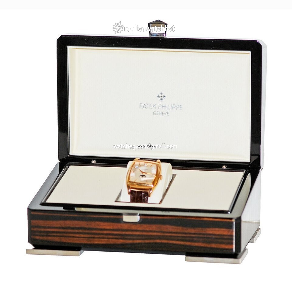 Patek Philippe Gondolo Mens watch Unisex Automatic Yellow gold 5135 J 4