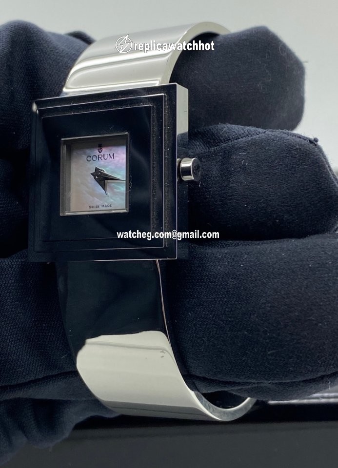 Corum Womens watch Steel 101.251.90 4