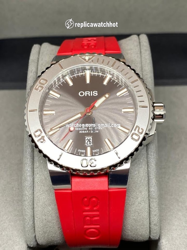 Oris Aquis Date Mens watch Unisex Automatic Steel 01 733 7730 4153-07 4 24 66EB 4
