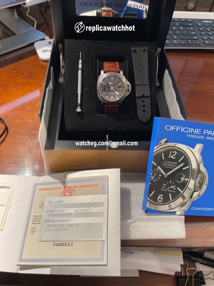 Panerai Luminor GMT Automatic Mens watch Unisex Automatic Titanium PAM 00089 4