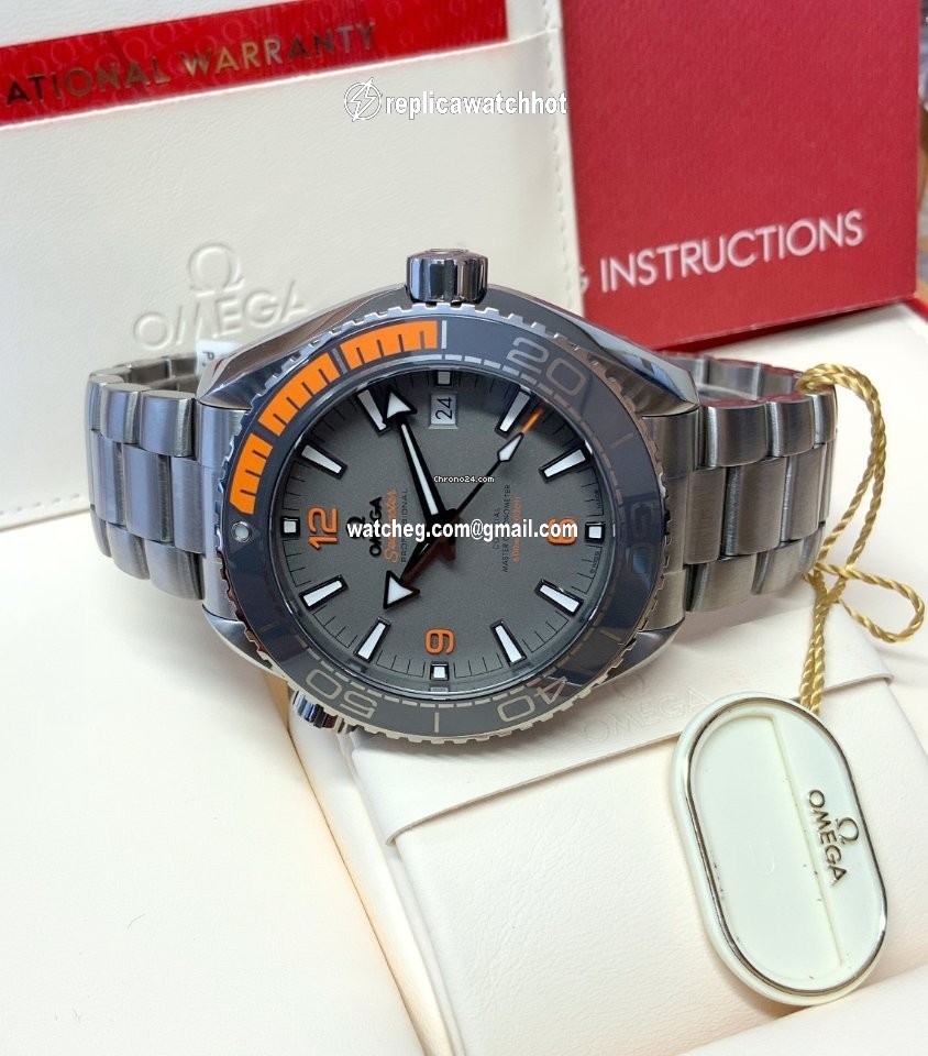 Omega Seamaster Planet Ocean Mens watch Unisex Automatic Titanium 215.90.44.21.99.001 4