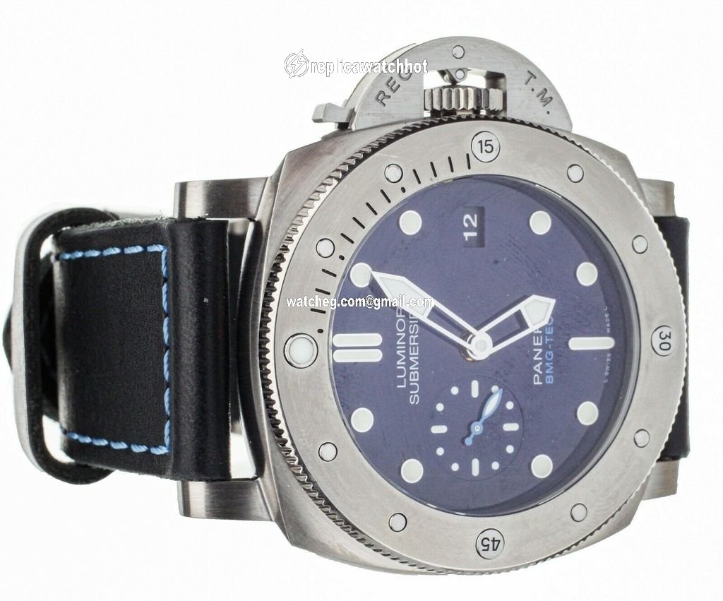 Panerai Luminor Submersible Mens watch Unisex Automatic PAM692 4