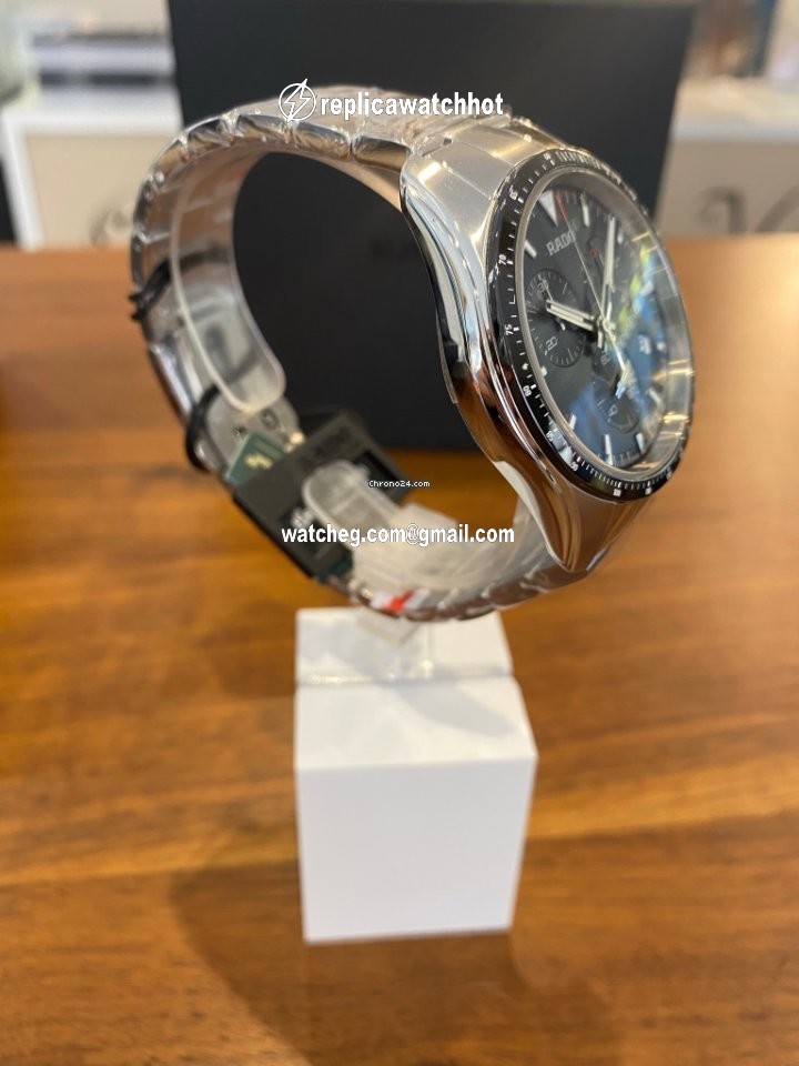 Rado HyperChrome Chronograph Mens watch Unisex Quartz Steel R32259153 4