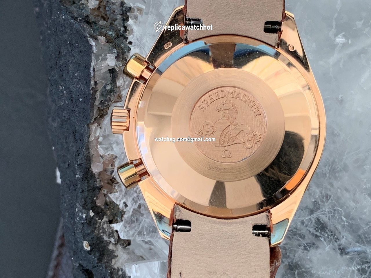 Omega Speedmaster Date Mens watch Unisex Automatic Rose gold 36233300 4