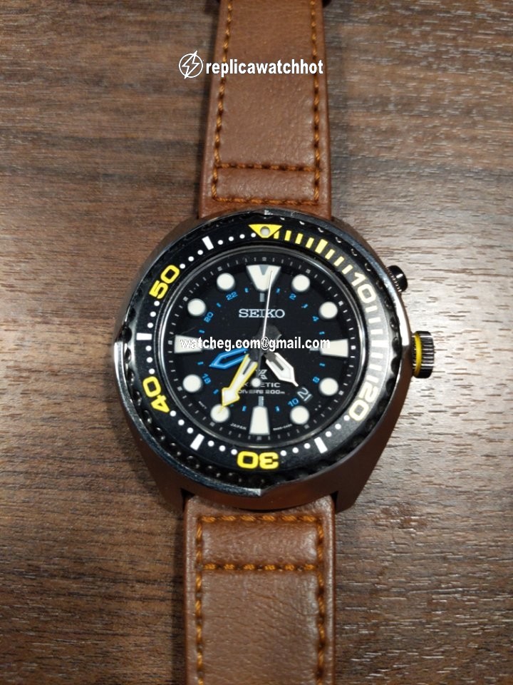 Seiko Prospex Mens watch Unisex Quartz Steel SUN021P1 4