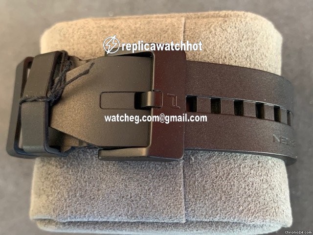 Porsche Design Monobloc Actuator Mens watch Unisex Automatic Titanium 6030.6.01.007.05.2 4