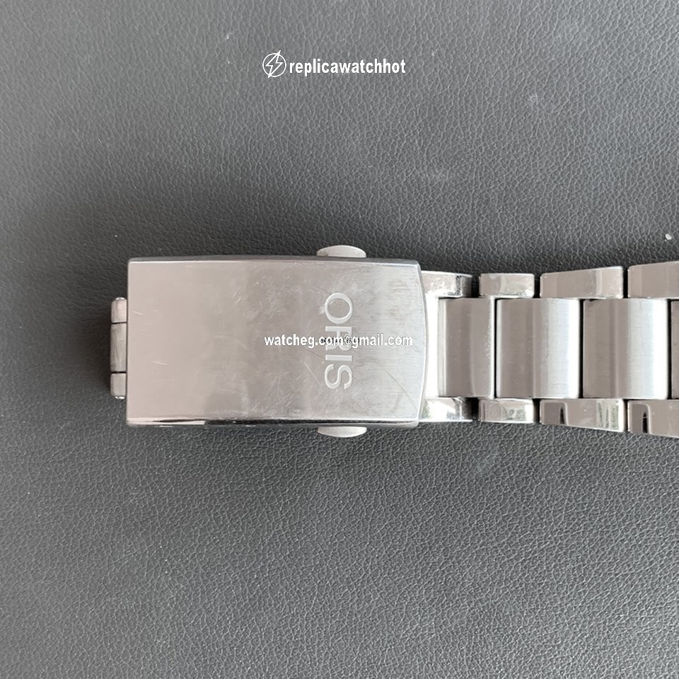 Oris Aquis Date Mens watch Unisex Automatic Steel 01 733 7730 4154-07 8 24 05PEB 4