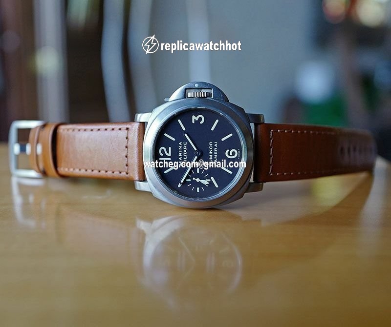 Panerai Special Editions Manual winding Titanium PAM 36 4
