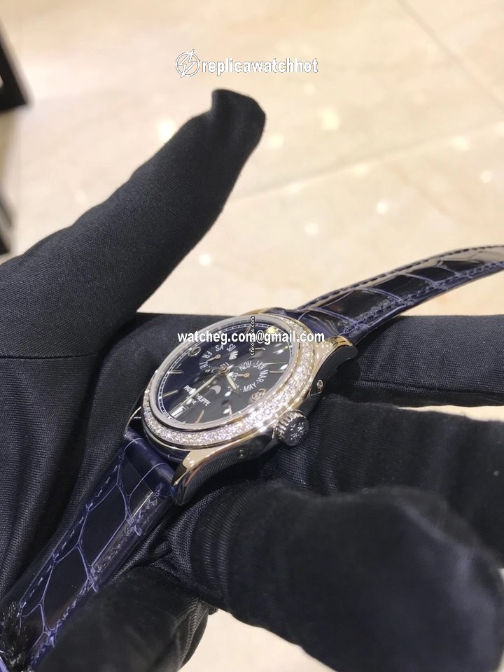 Patek Philippe Annual Calendar Mens watch Unisex Automatic White gold 5147G-001 4