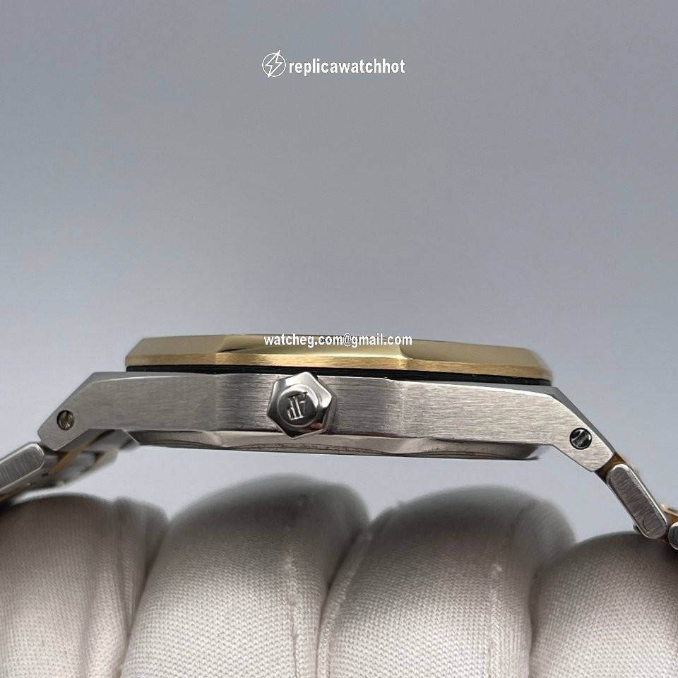 Audemars Piguet Royal Oak Day-Date Mens watch Unisex Automatic Gold Steel 25594SA.OO.0789SA.06 4