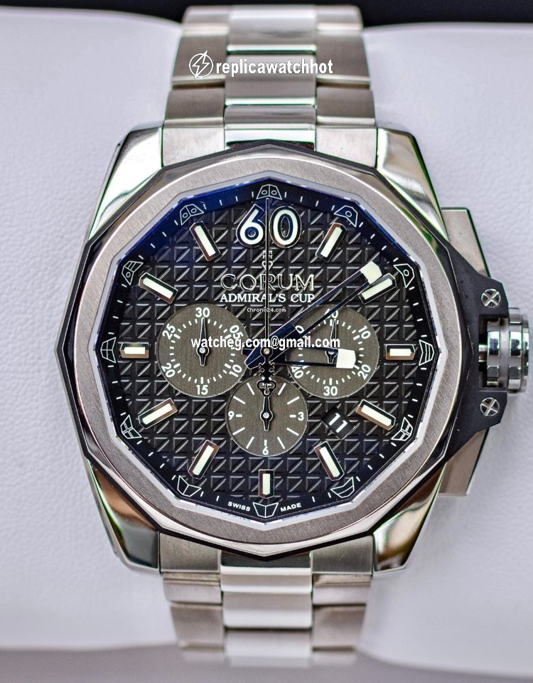 Corum Mens watch Unisex Automatic Titanium 132.201.04 V200 AN10 4