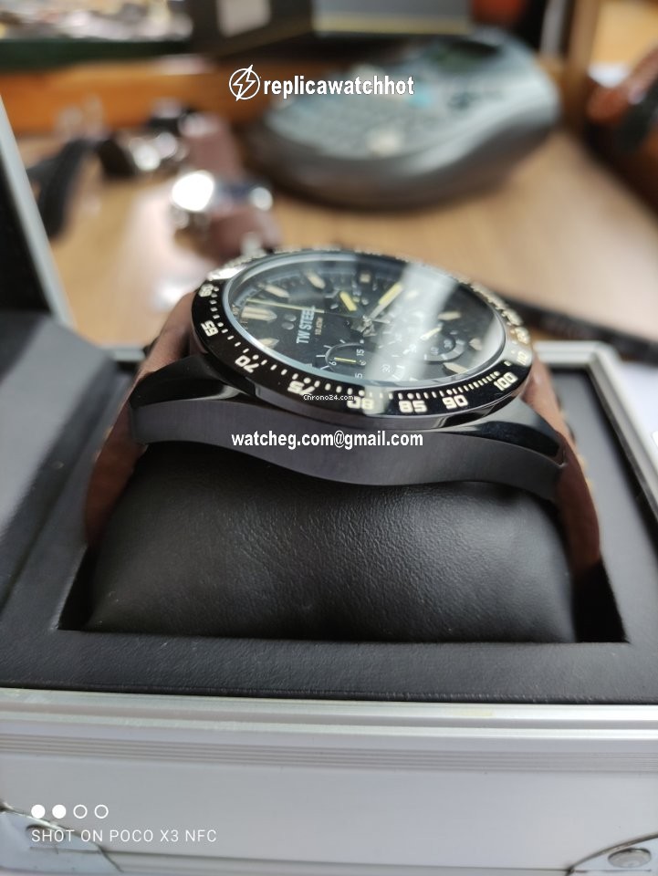 TW Steel Mens watch Unisex Quartz Steel TW Steel Chrono Sport Chrono CHS1 4