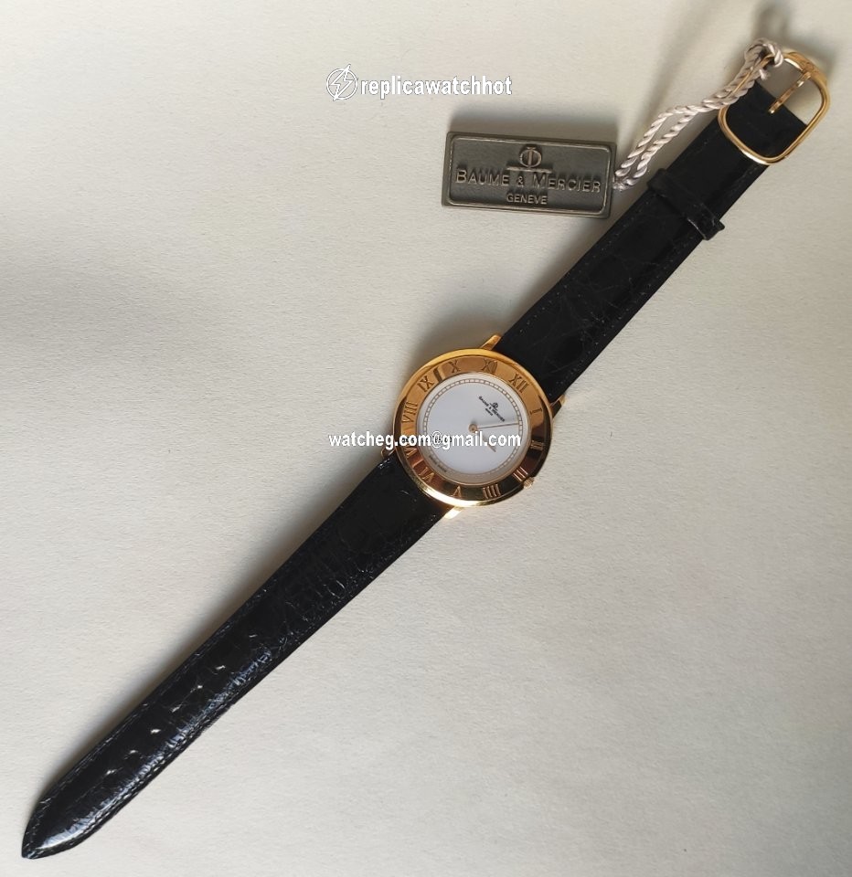 Baume & Mercier Mens watch Unisex Quartz Yellow gold M0A04950 4