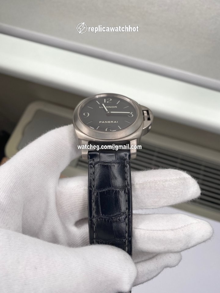 Panerai Luminor Base Mens watch Unisex Manual winding Steel PAM 00176 4