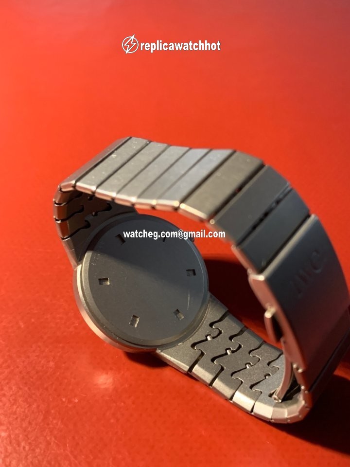 IWC Porsche Design Mens watch Unisex Quartz Titanium IW3317 4