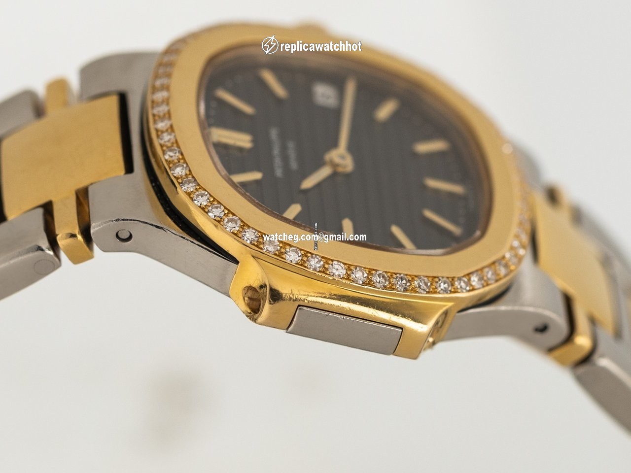 Patek Philippe Nautilus Womens watch Quartz Gold Steel 4700 52 4