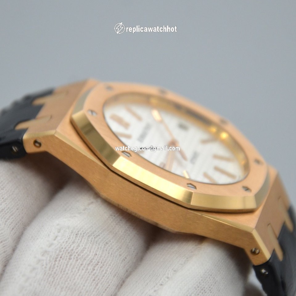 Audemars Piguet Royal Oak Selfwinding Mens watch Unisex Automatic Rose gold 15300OR.OO.D088CR.02 4