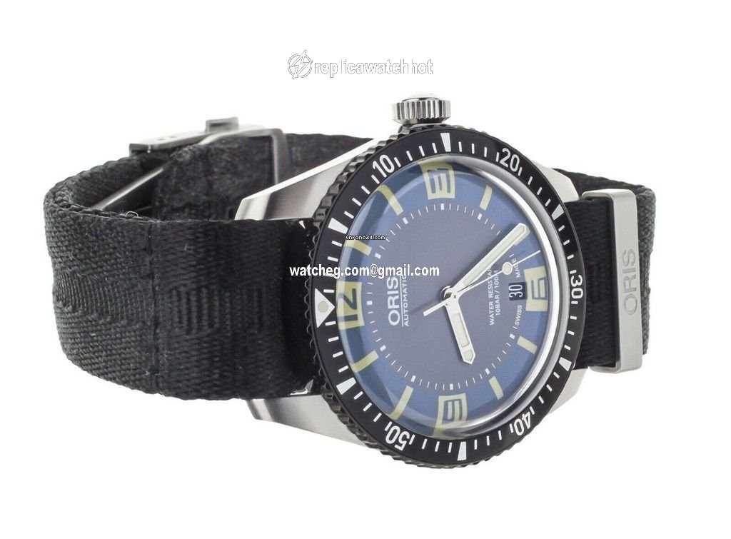 Oris Divers Sixty Five Mens watch Unisex Automatic Steel 01 733 7707 4065-07 8 20 18 4